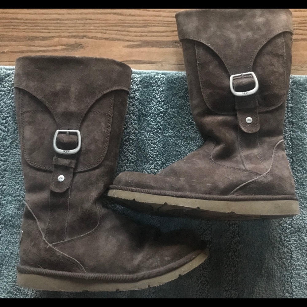 Ugg Size 9 Brown leather